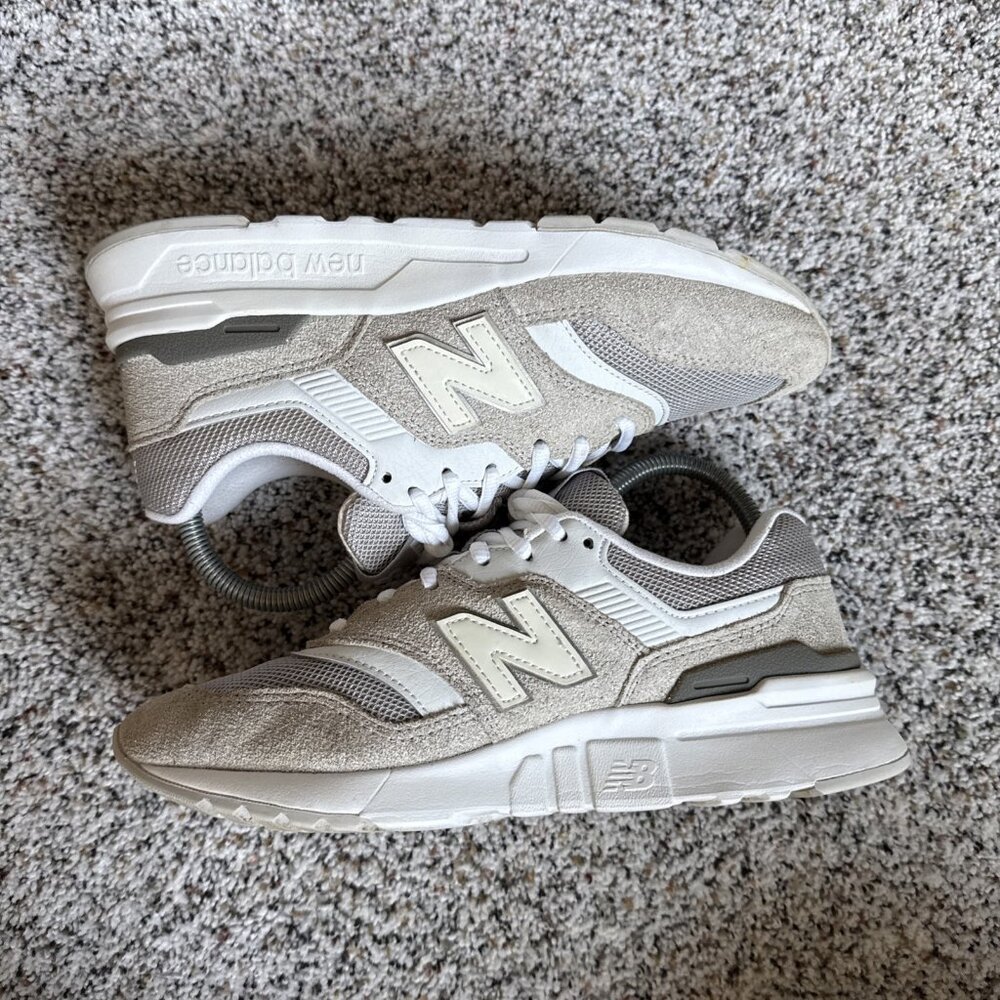 NEW BALANCE 997H Sneakers Shoes Women's Size 7.5 Beige White Gray CW997HCR - Picture 12 of 13